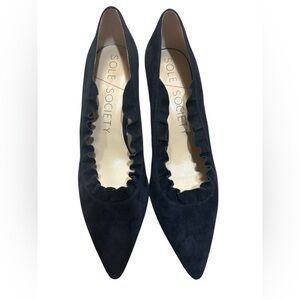NEW - Sole Society Danla Navy Ruffle PumpSuede sole size 10M SO-DANLA